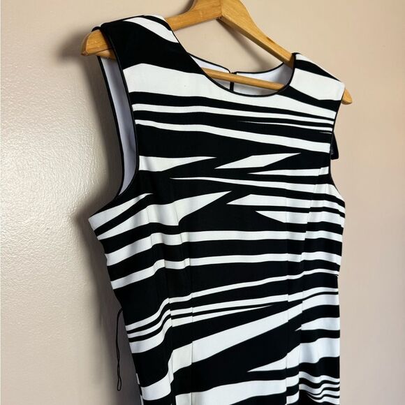 SALE! B/W Bisou Bisou Striped Sheath Dress Size 12 EUC - Picture 5 of 7